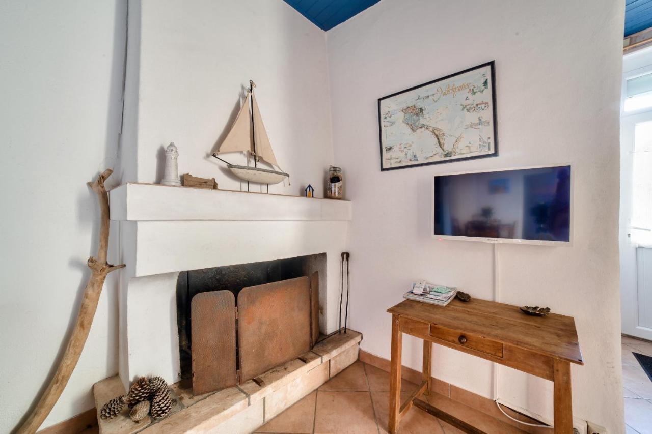 Jolie Maison Avec Cour Pour 5 Personnes Noirmoutier-en-l'Île Extérieur photo